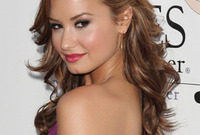 Celebrity-hairstyles-dos-and-donts-side